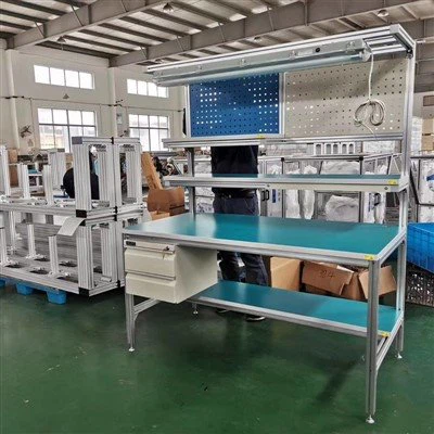 Établi en aluminium à fente en T